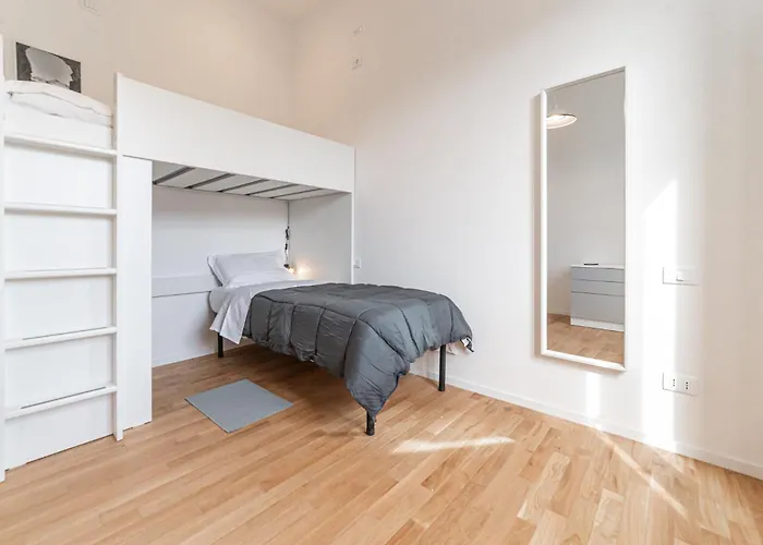 Base Dell'avventura - Metro Manzoni, Metro Lodi & Wi-fi