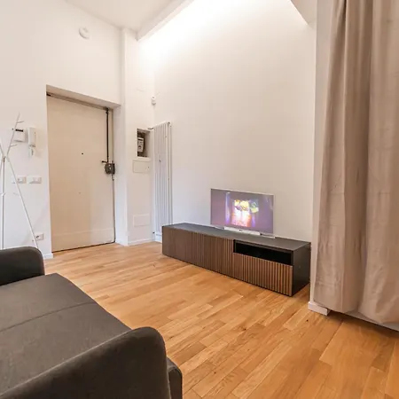 Apartment Base Dell'avventura - Metro Manzoni, Metro Lodi & Wi-fi Rom