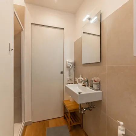 Base Dell'avventura - Metro Manzoni, Metro Lodi & Wi-fi Apartment *